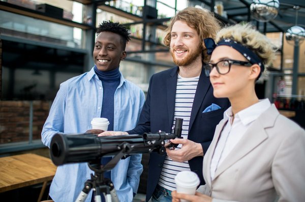 Quels sont les meilleurs spots pour observer les lions dans la savane africaine au Kenya?
