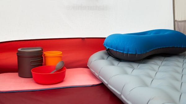 Matelas gonflable 1 personne coziya : légèreté et confort assurés